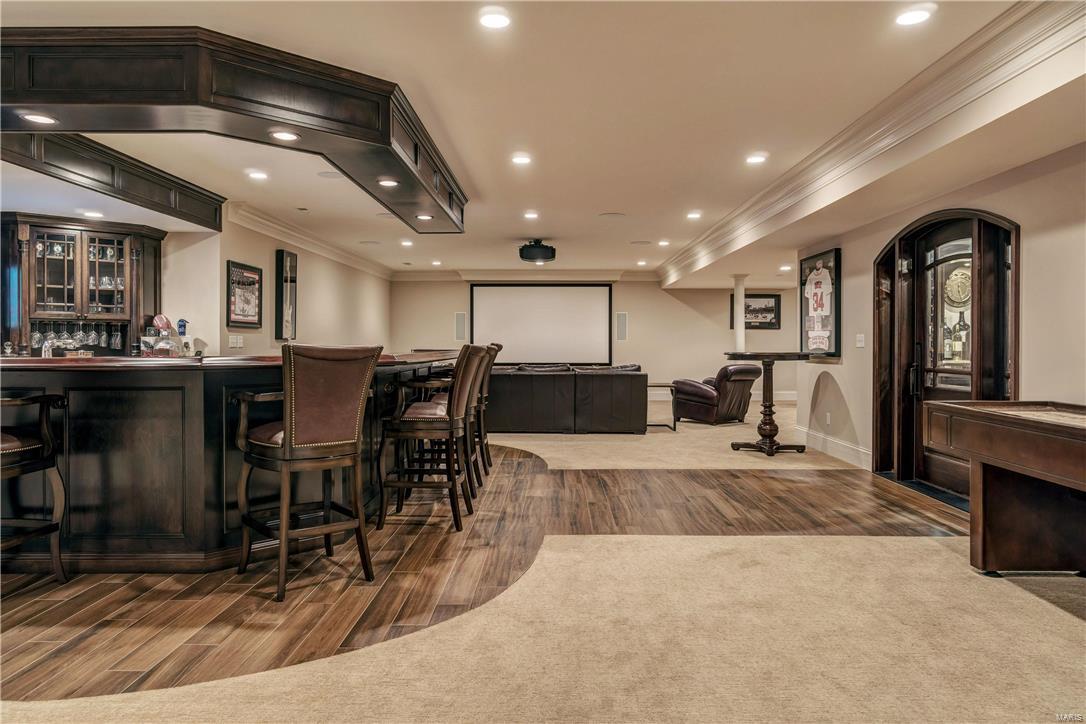 Town & Country Manor - Residential