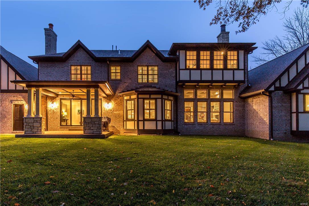 Town & Country Manor - Residential