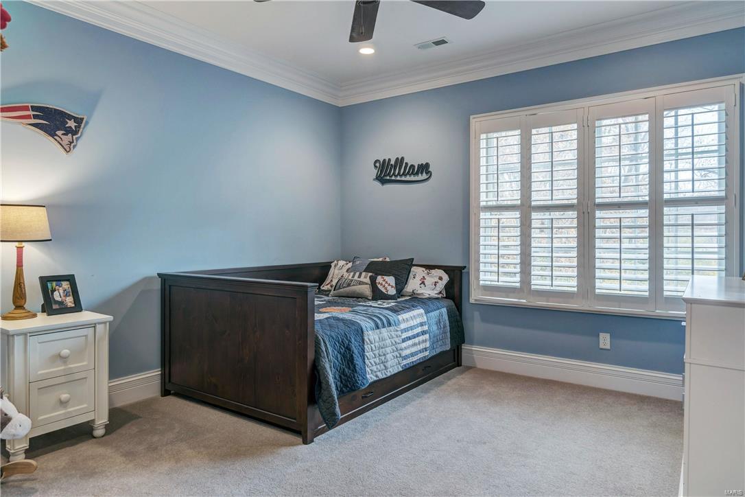 Town & Country Manor - Residential