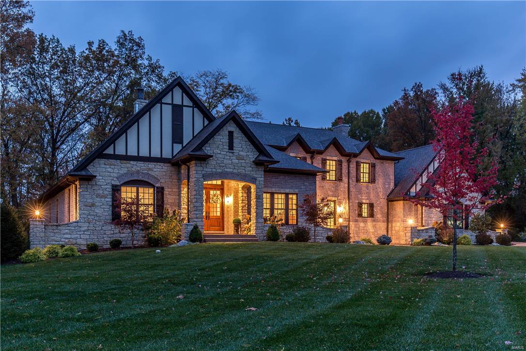 Town & Country Manor - Residential