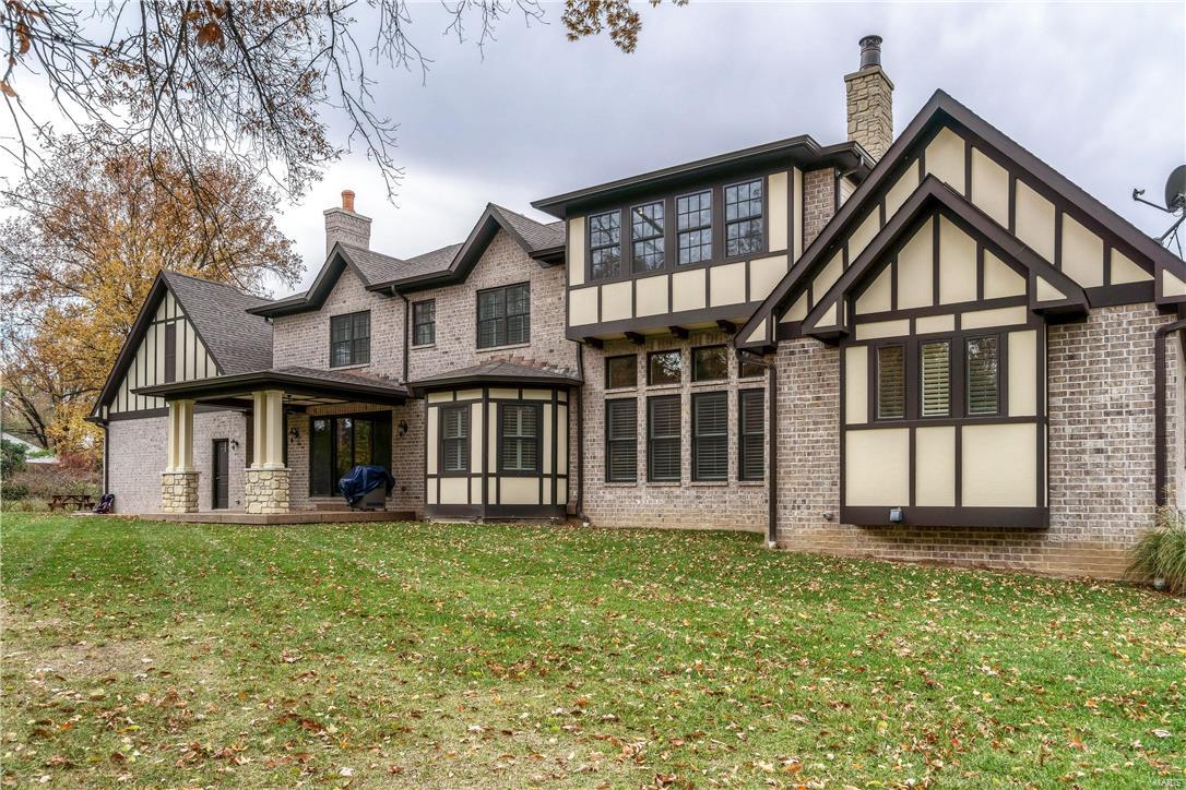 Town & Country Manor - Residential