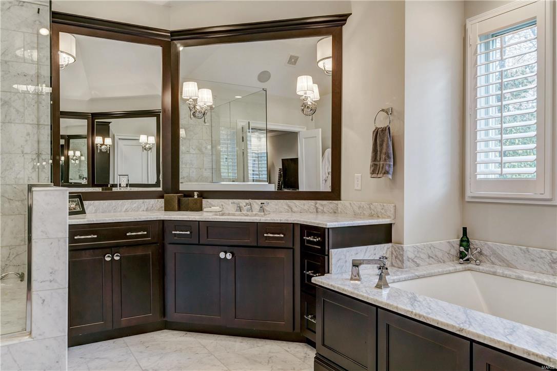 Town & Country Manor - Residential