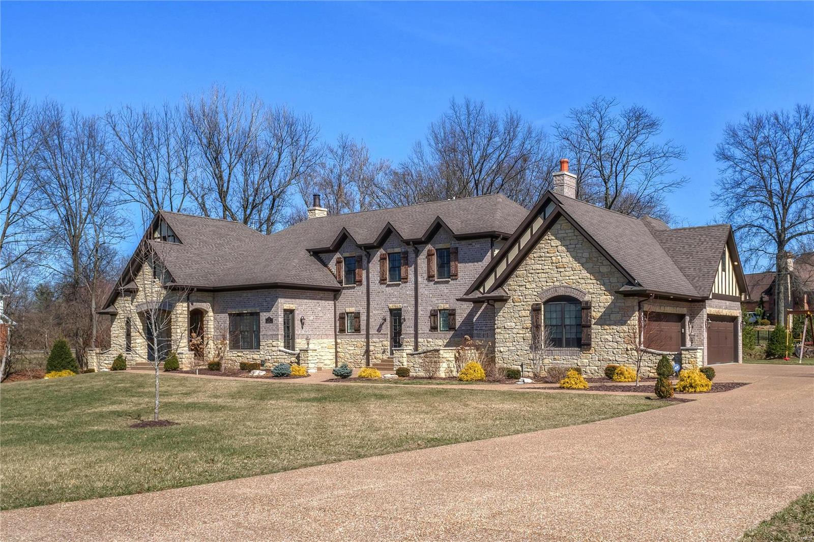 Town & Country Manor - Residential