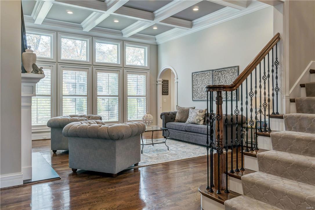 Town & Country Manor - Residential