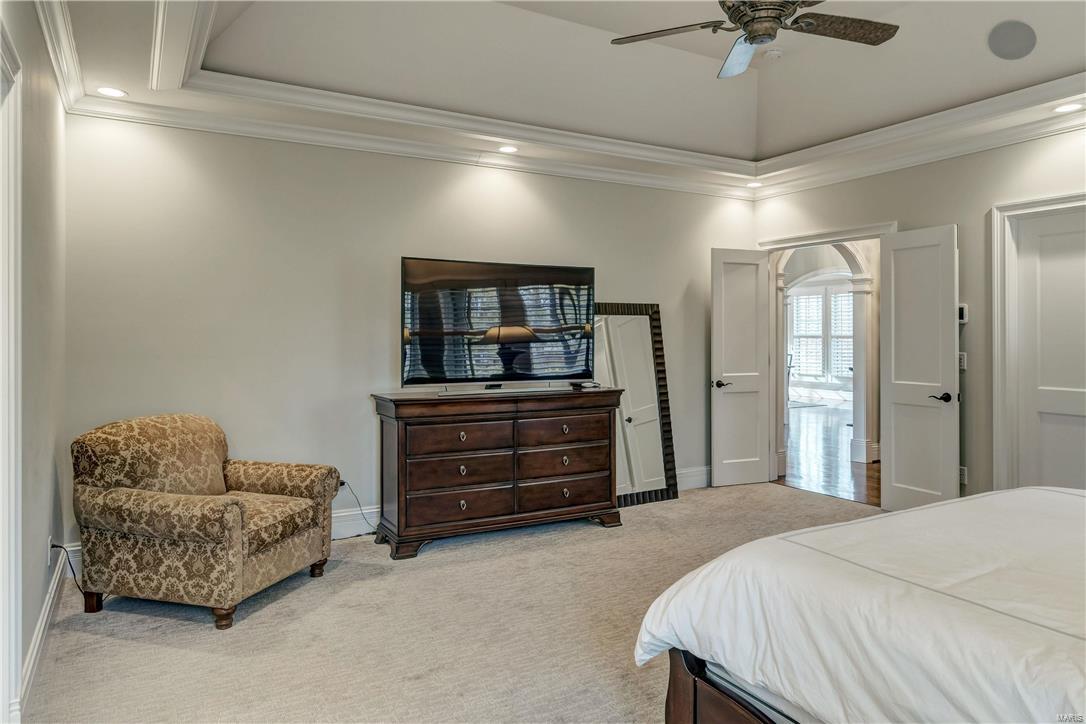 Town & Country Manor - Residential