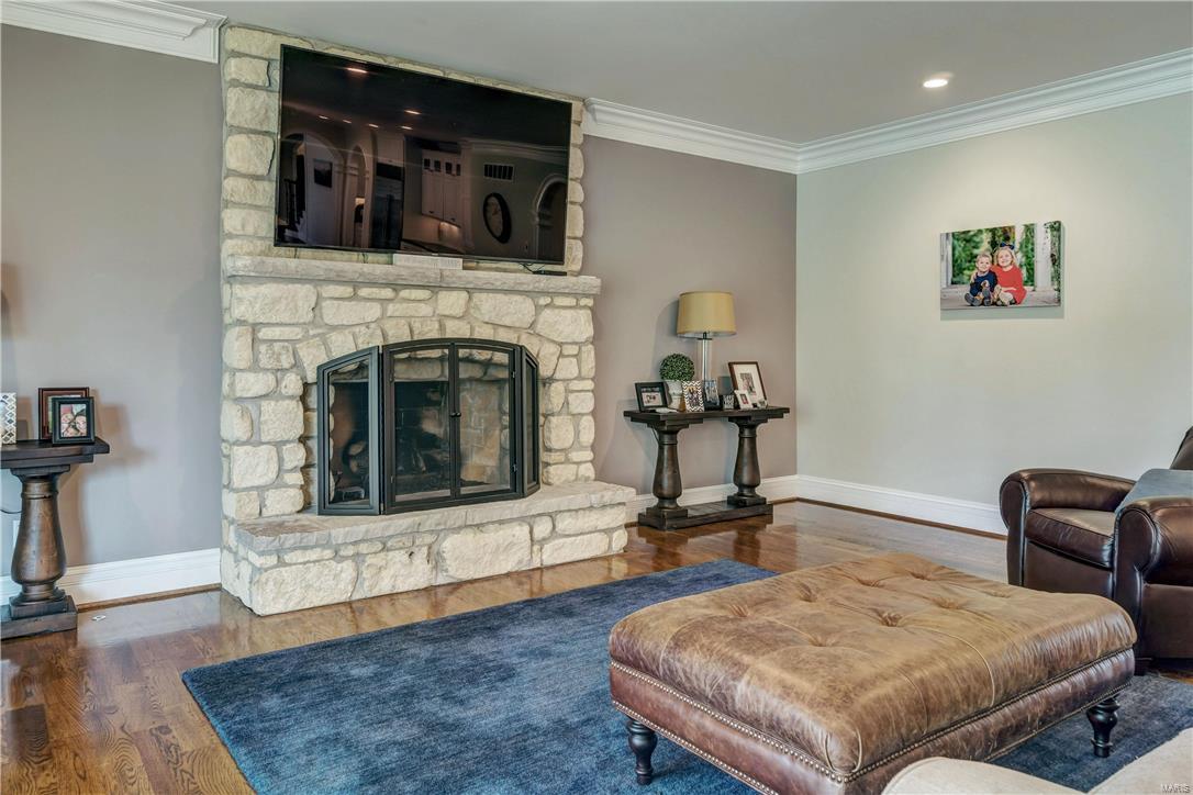 Town & Country Manor - Residential