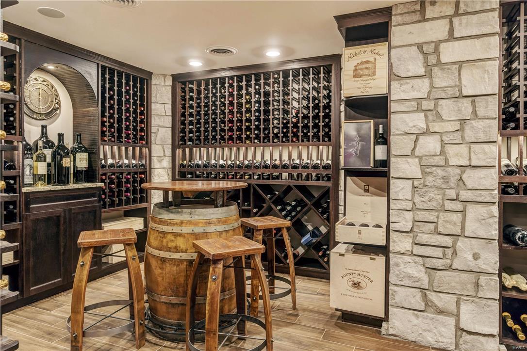 Town & Country Manor - Residential