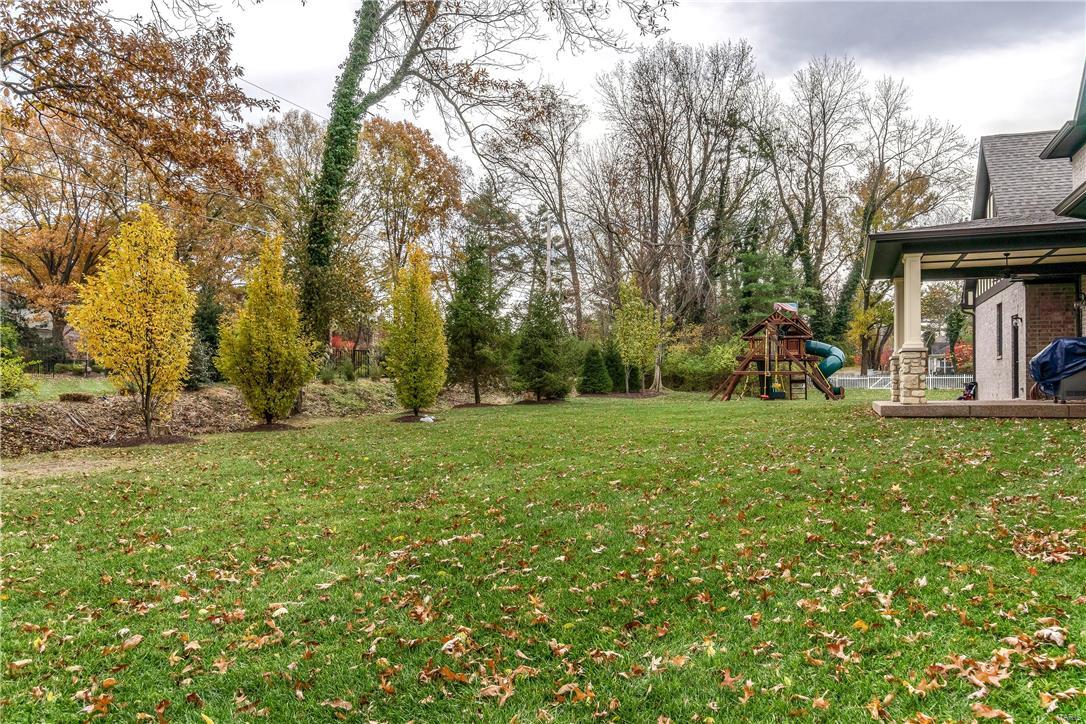 Town & Country Manor - Residential