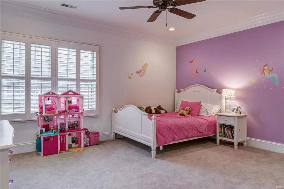 Town & Country Manor - Residential