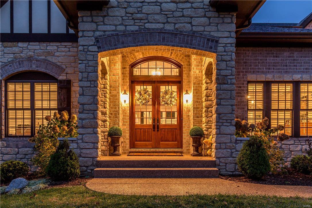 Town & Country Manor - Residential