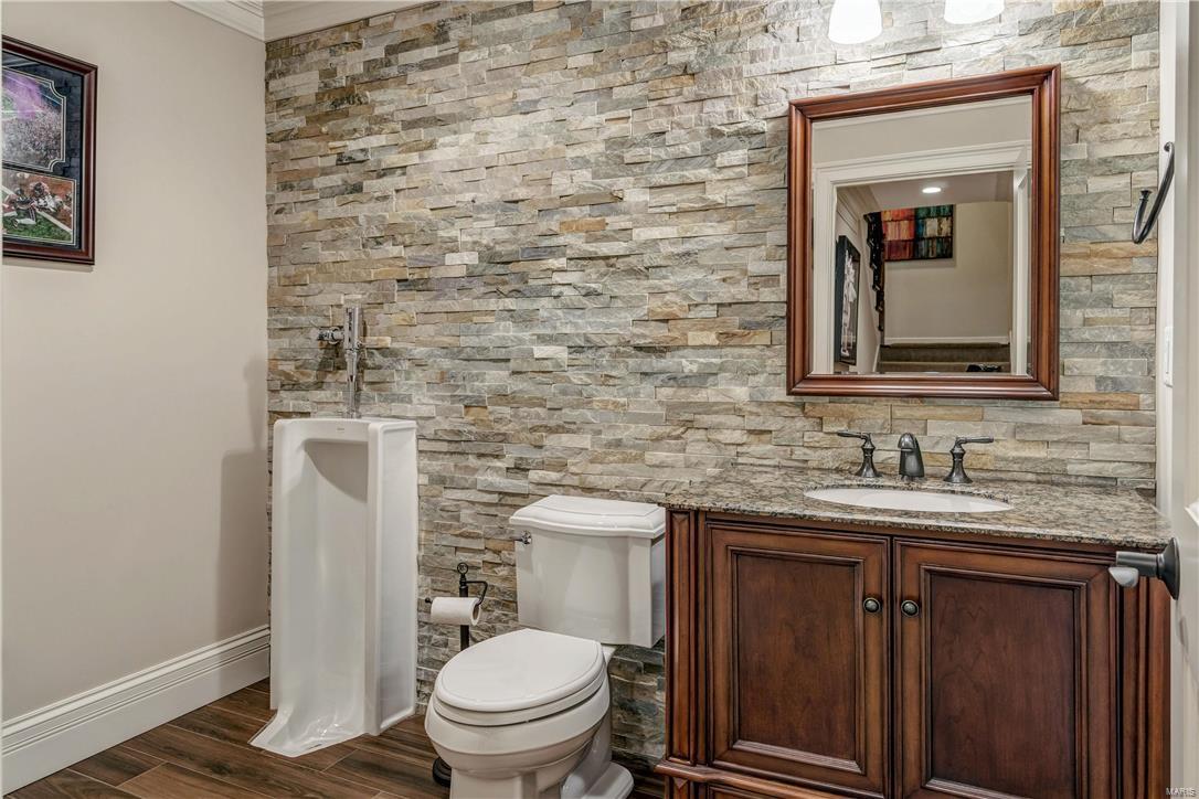 Town & Country Manor - Residential