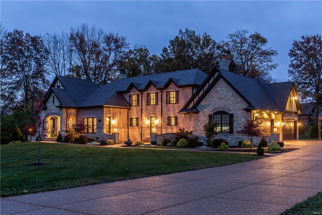 Town & Country Manor - Residential