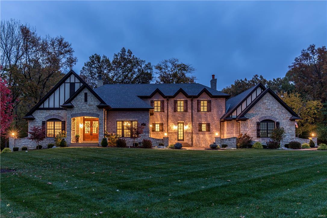 Town & Country Manor - Residential