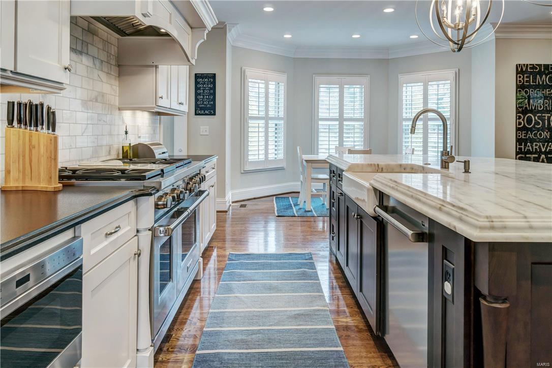 Town & Country Manor - Residential