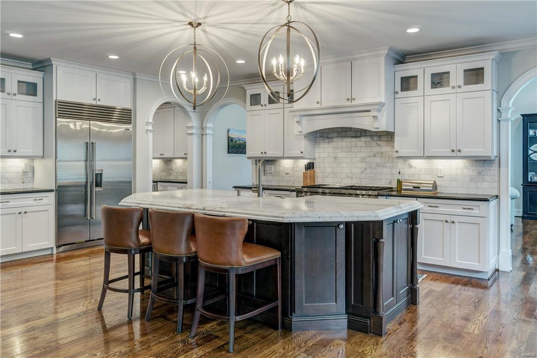 Town & Country Manor - Residential