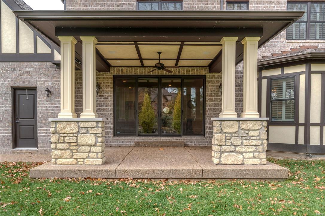 Town & Country Manor - Residential