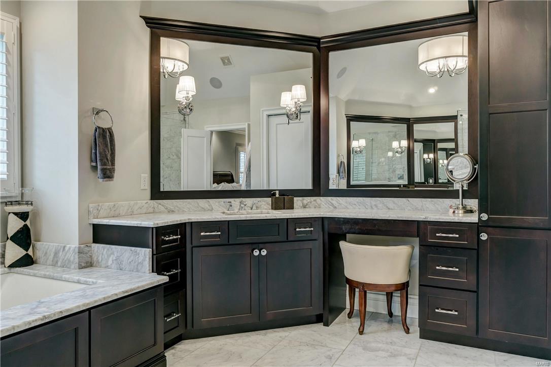 Town & Country Manor - Residential