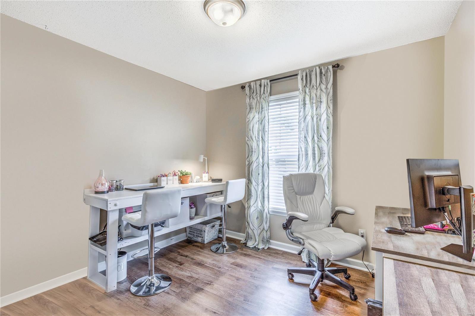 Bluffs/Romaine 02 - Residential