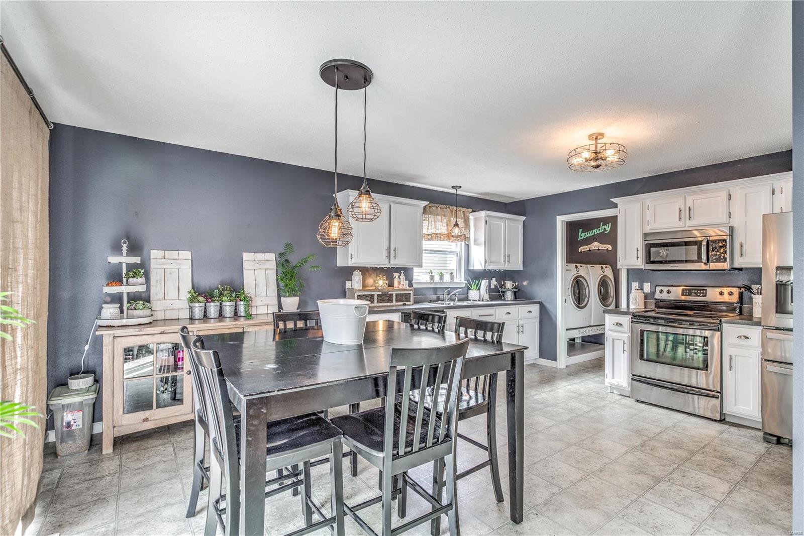 Bluffs/Romaine 02 - Residential