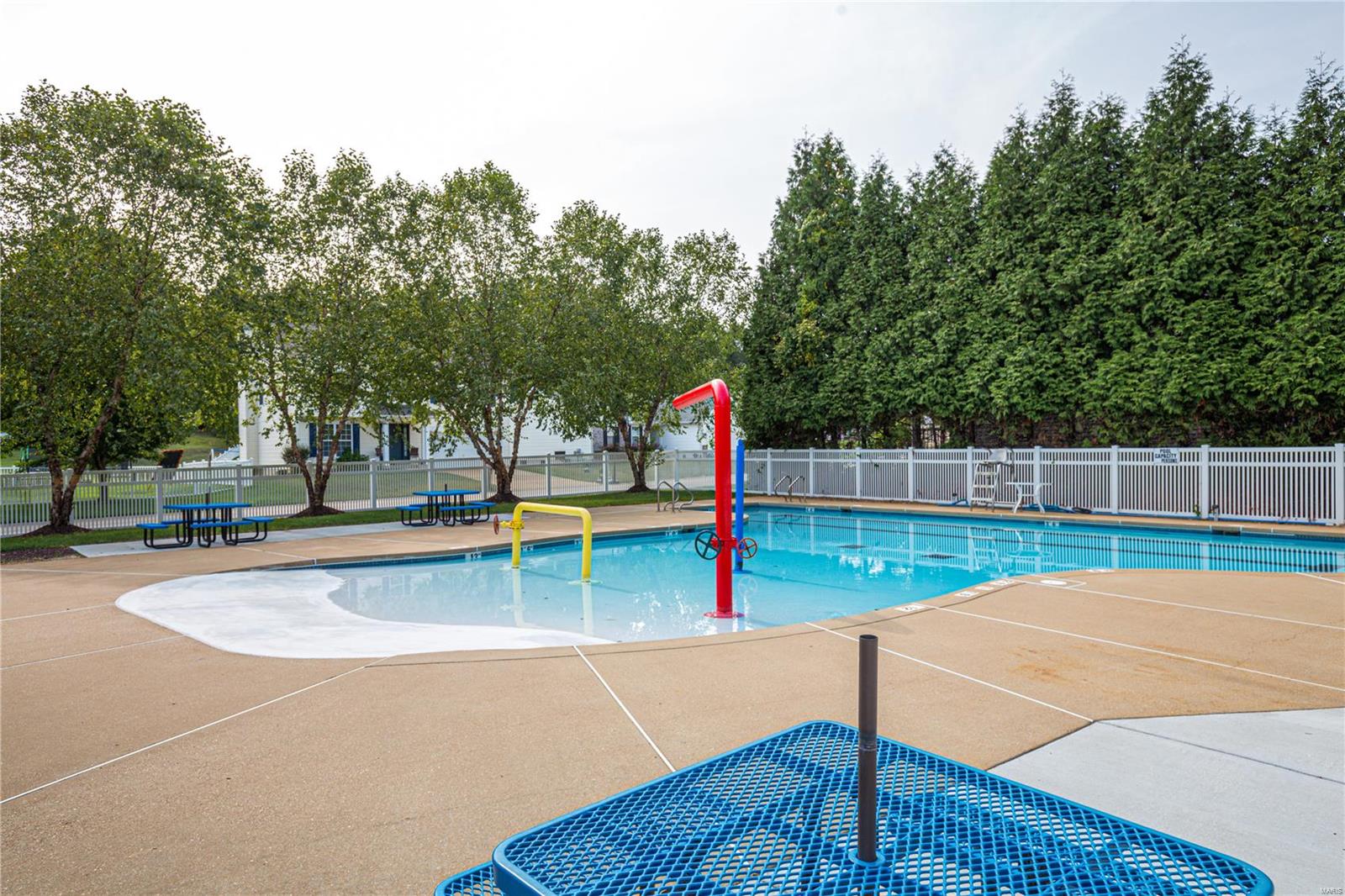 Bluffs/Romaine 02 - Residential