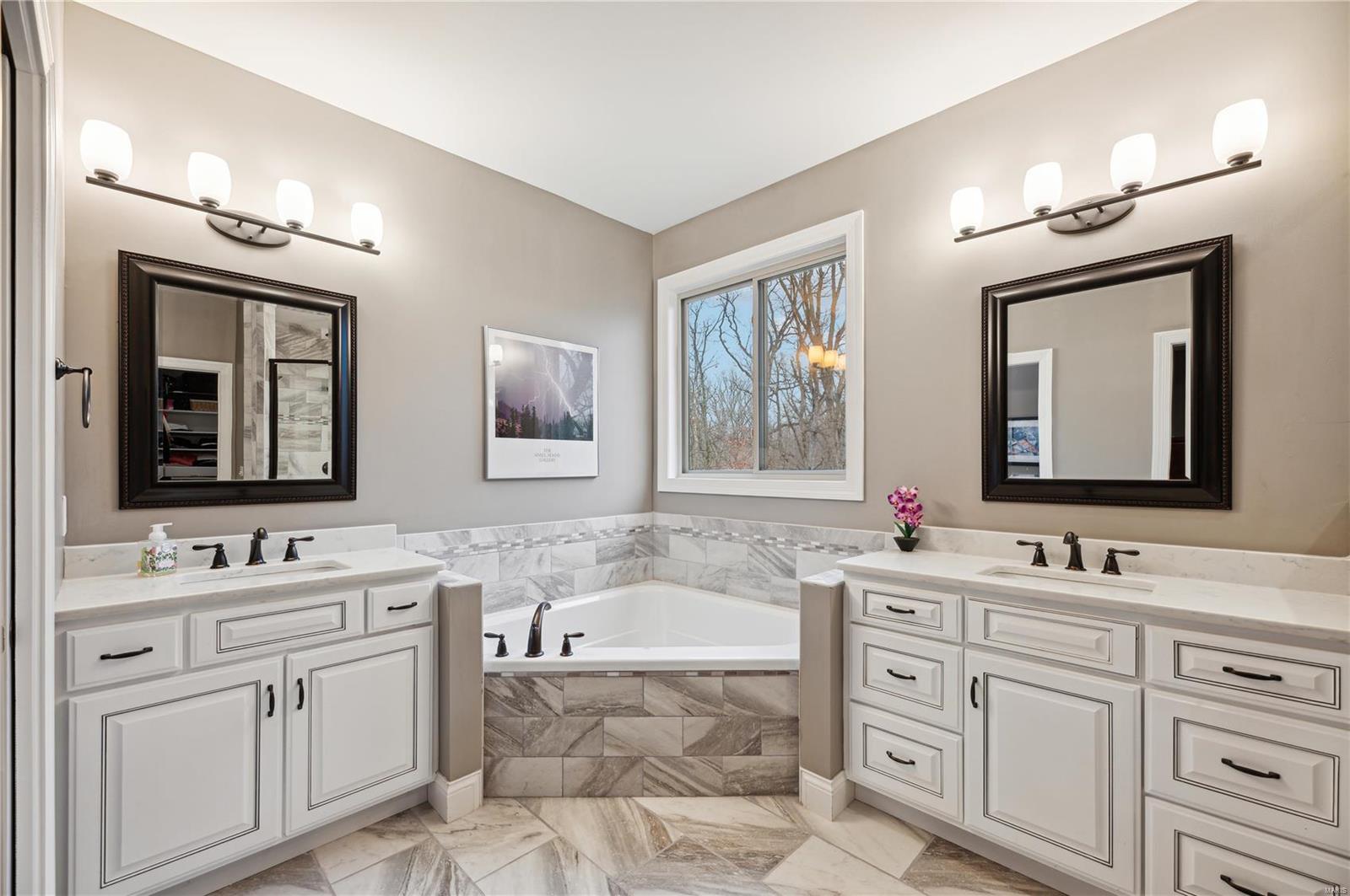 Manors At Kohlers Grove - Residential