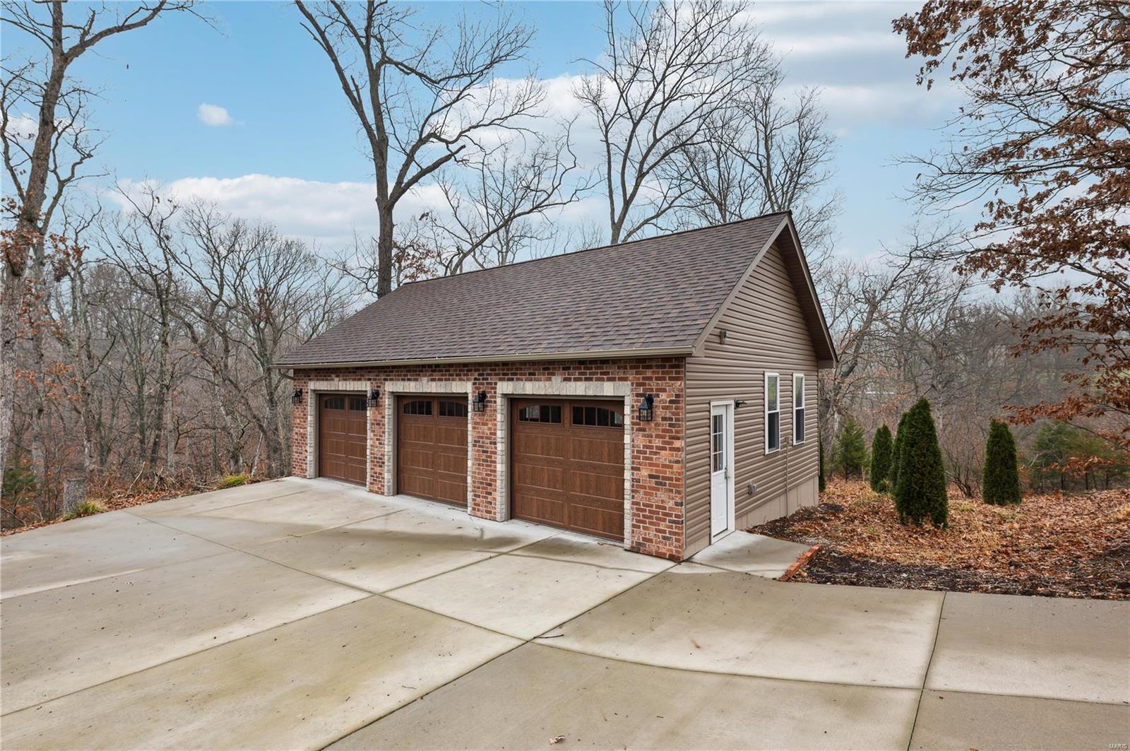 Manors At Kohlers Grove - Residential