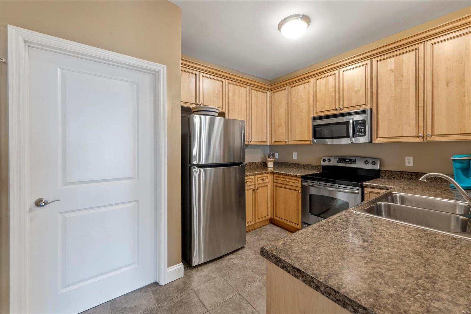 Brookfield Condominiums - Residential