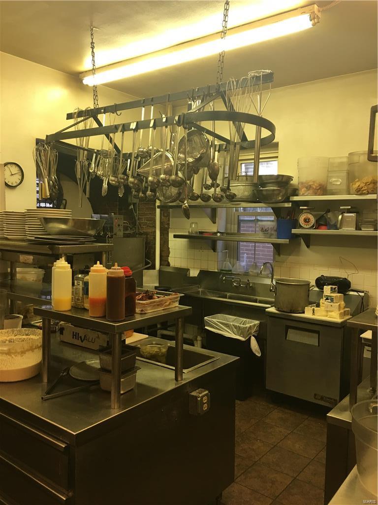 Allen's Sub / Russell - Commercial Sale