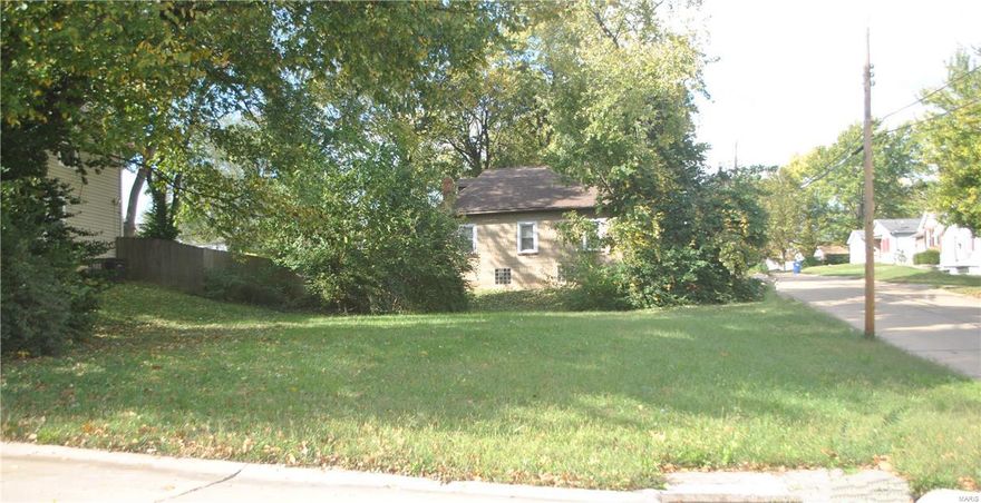 LOOKING FOR THE PERFECT LOT? Corner lot situated on private & quiet street. Bring your builder or we can help! Located in the highly desirable Webster Groves School District in the sought after Brentwood subdivision. Near Ivory Crokett & Tillis Park, highway 40 & 44. This .16acre level home site could possibly fulfill your dreams! Great place to plan for the future! Drive by today! HUGE PRICE REDUCTION..............SELLER SAYS BRING AN OFFER!  MOTIVATED!