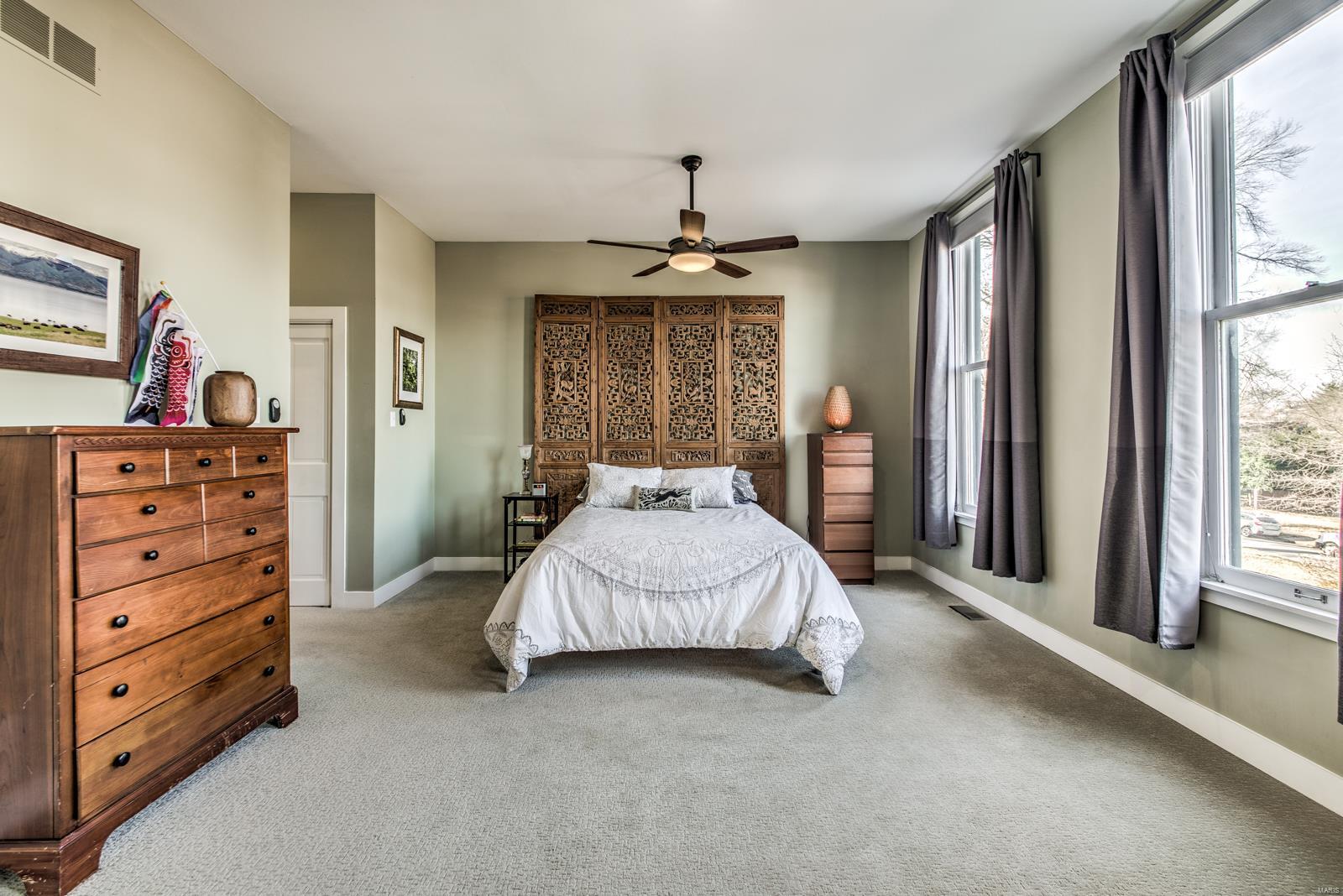 Lafayette Square - Benton Place - Residential