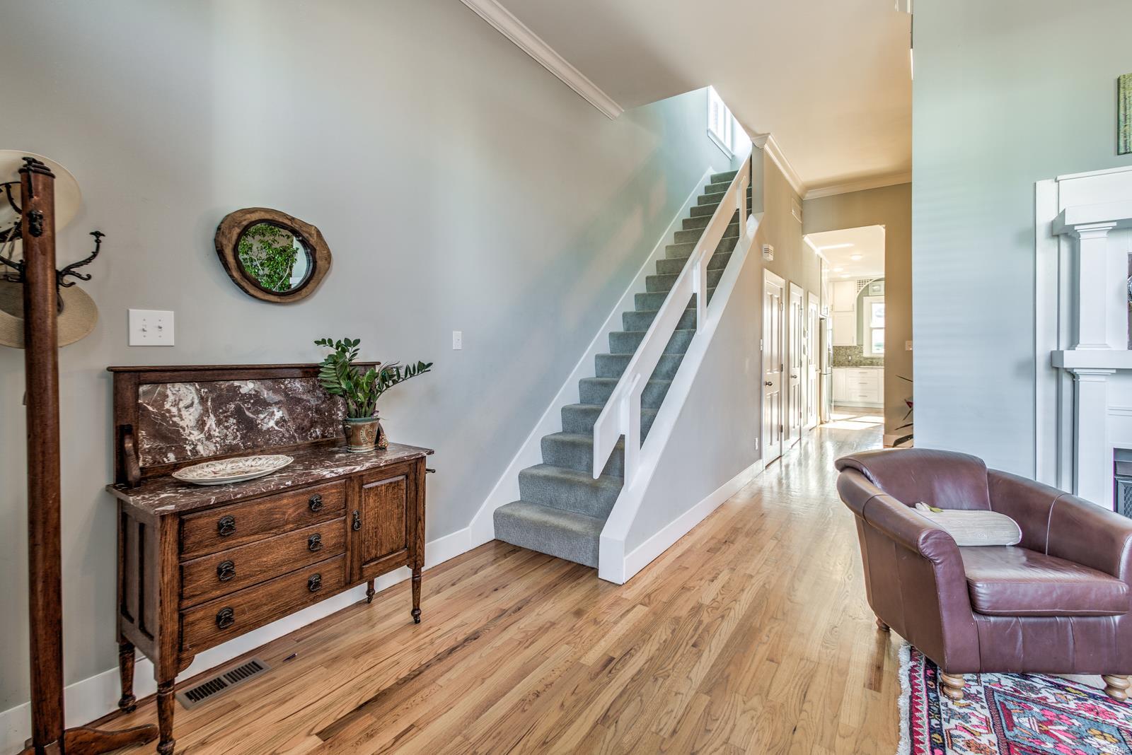 Lafayette Square - Benton Place - Residential