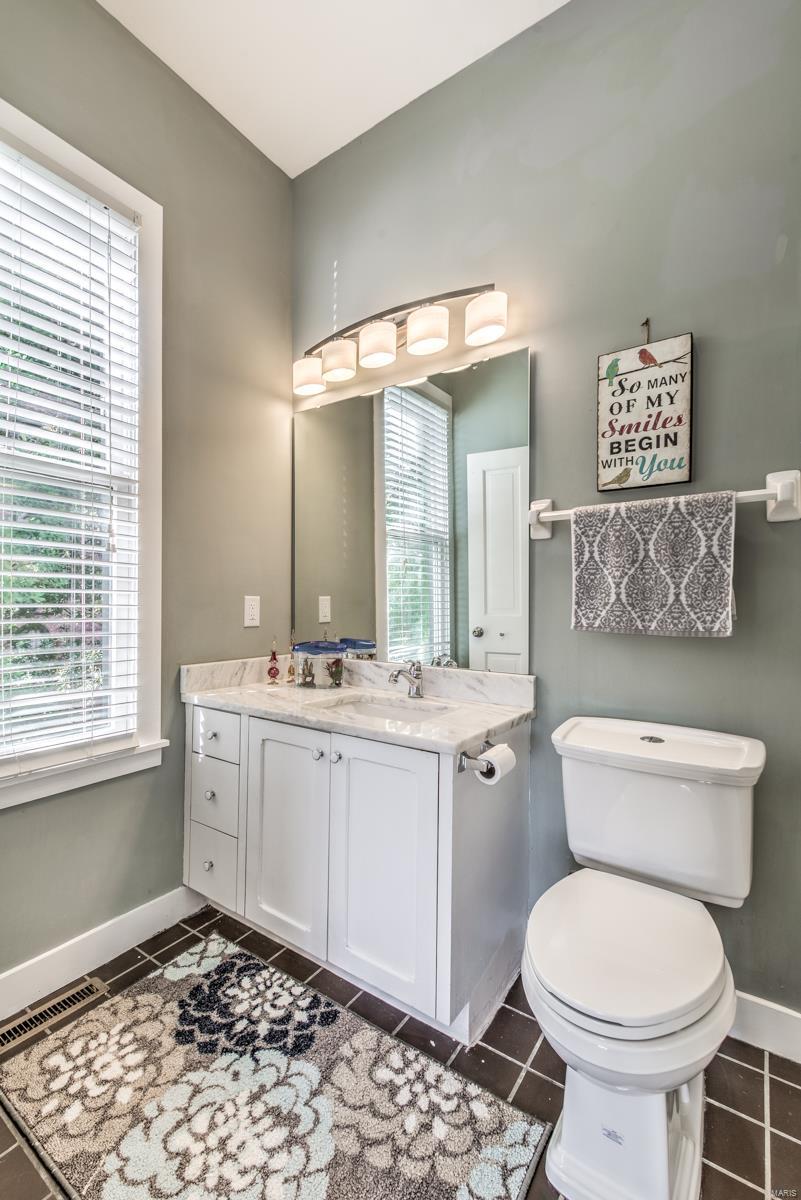 Lafayette Square - Benton Place - Residential