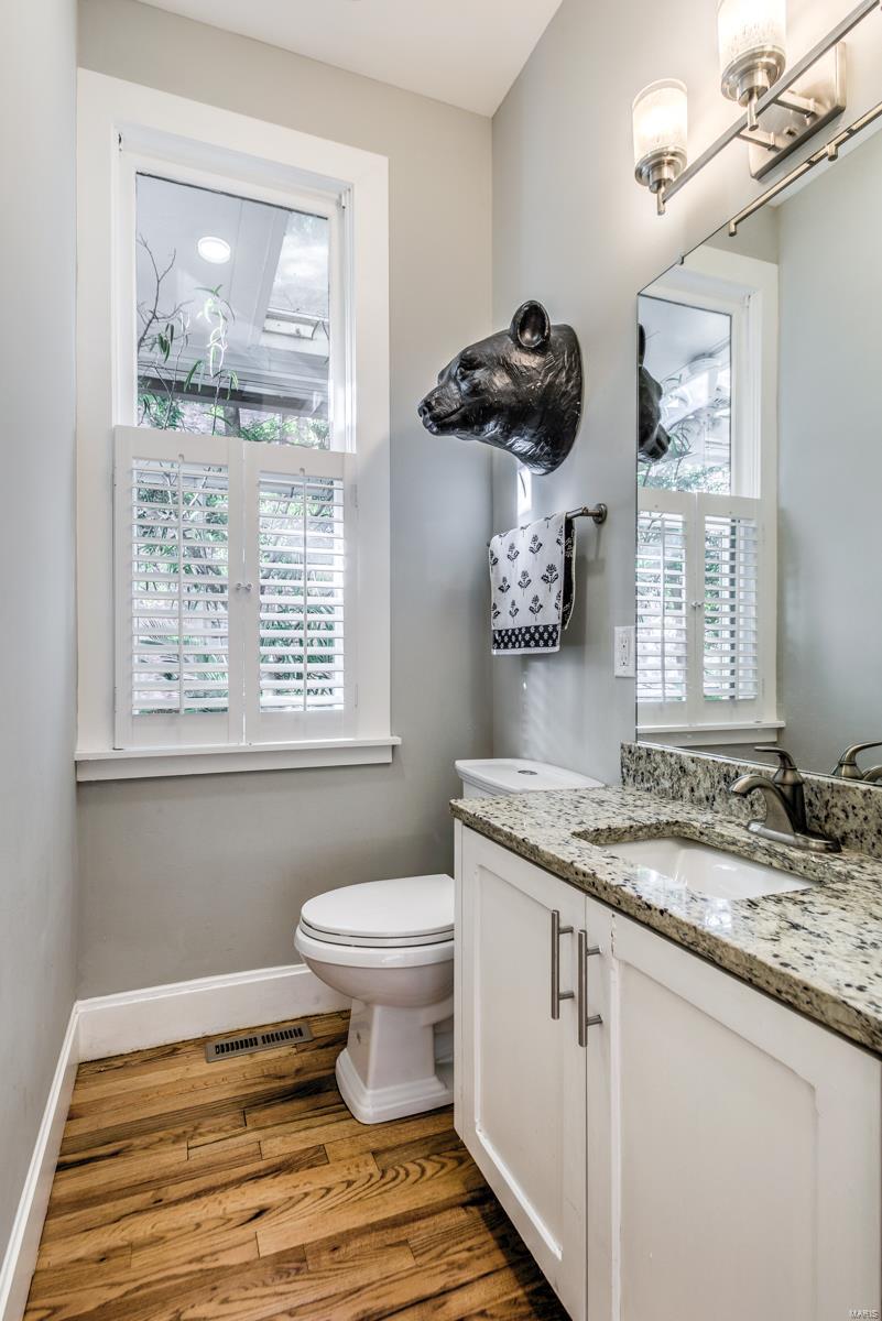 Lafayette Square - Benton Place - Residential