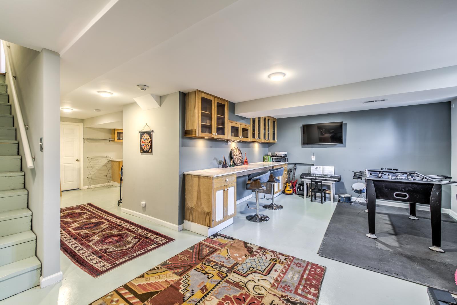 Lafayette Square - Benton Place - Residential