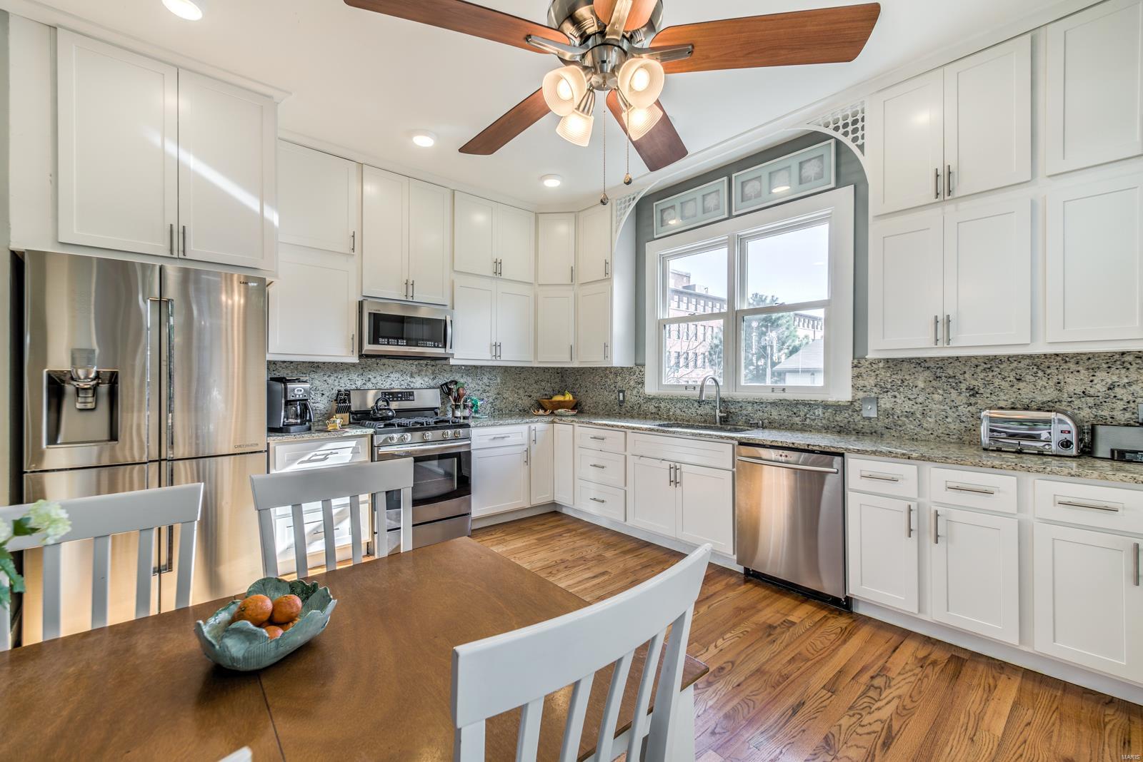 Lafayette Square - Benton Place - Residential