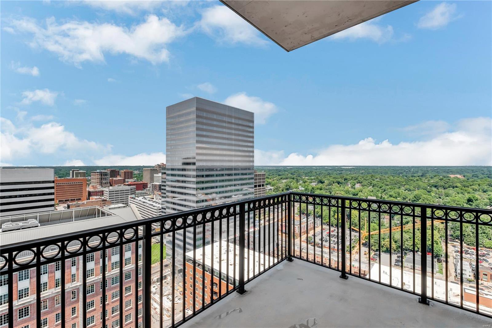 Plaza In Clayton A Condo The - Residential