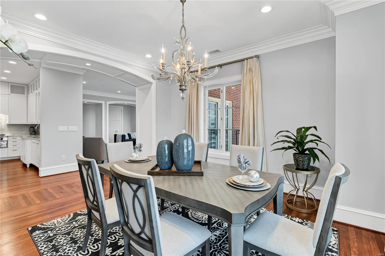 Plaza In Clayton A Condo The - Residential