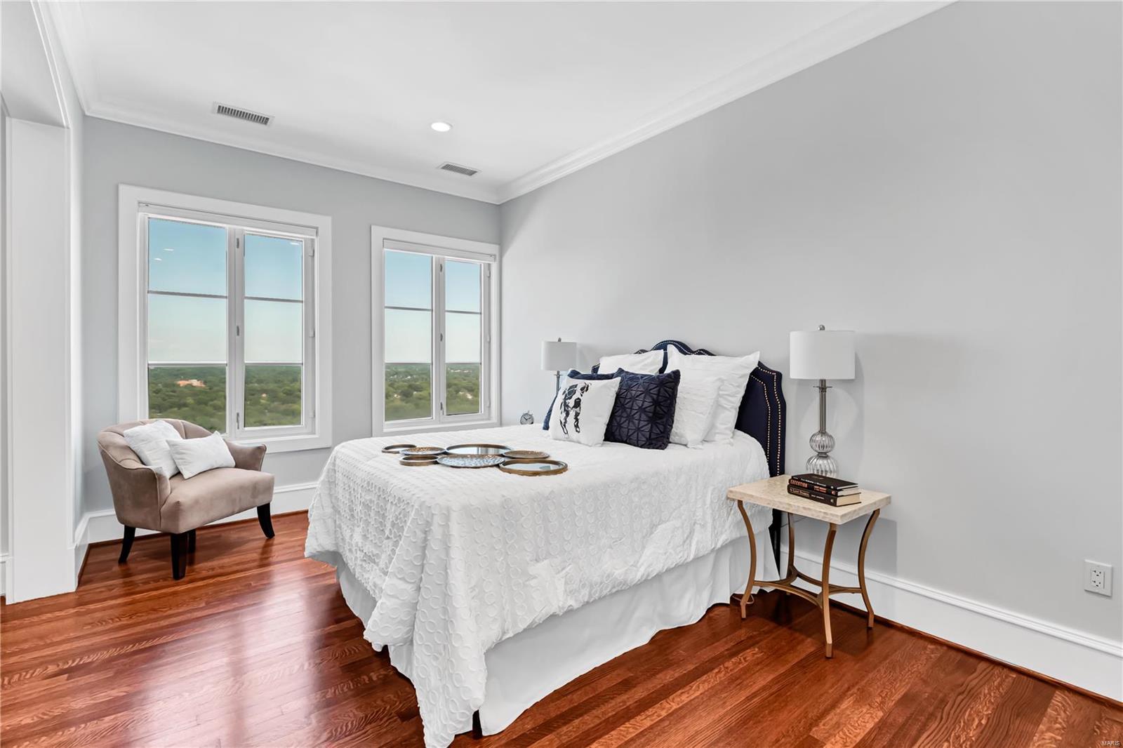 Plaza In Clayton A Condo The - Residential