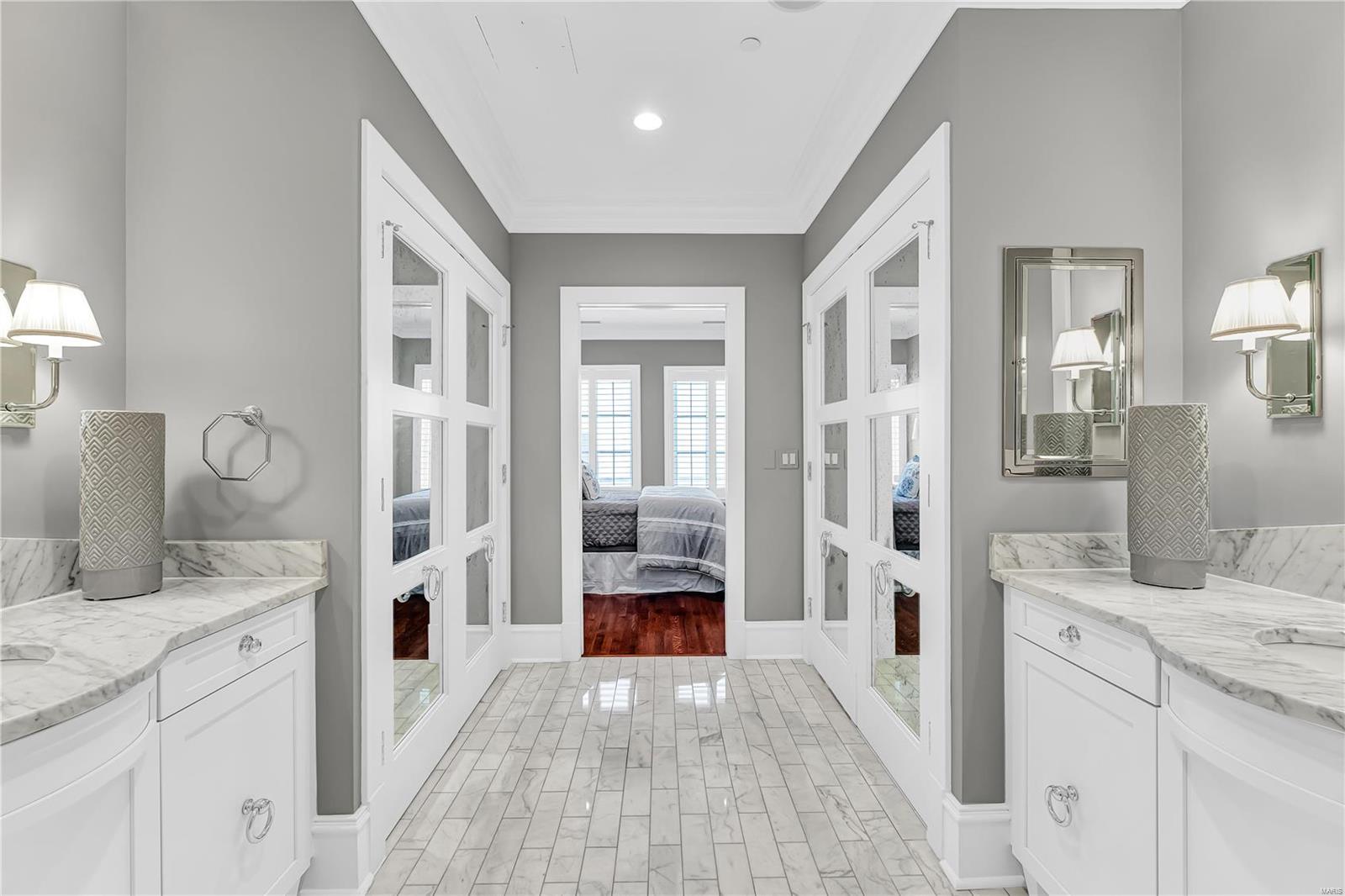 Plaza In Clayton A Condo The - Residential