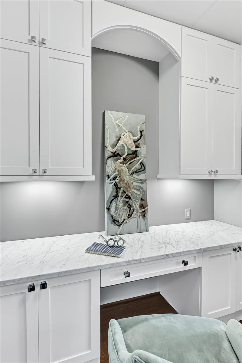 Plaza In Clayton A Condo The - Residential