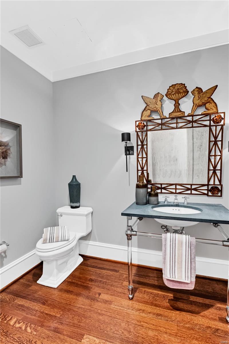 Plaza In Clayton A Condo The - Residential