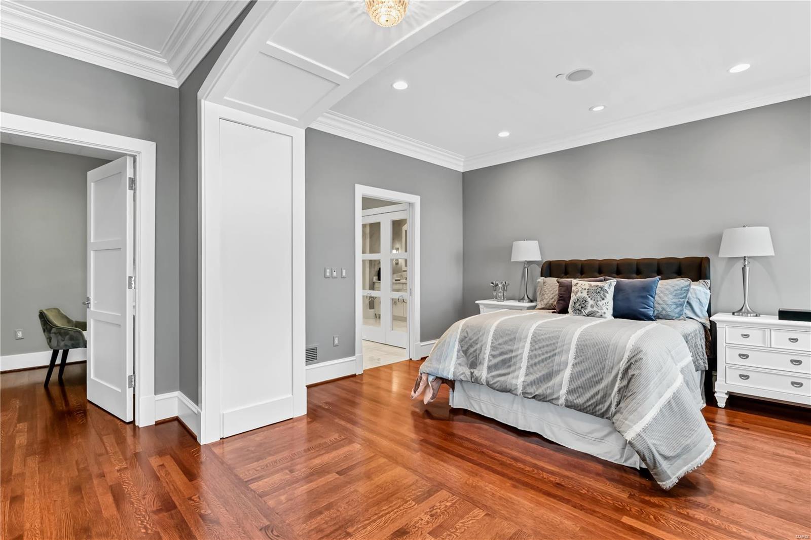 Plaza In Clayton A Condo The - Residential