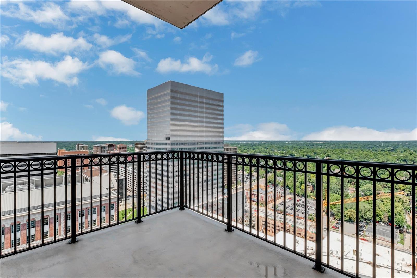 Plaza In Clayton A Condo The - Residential