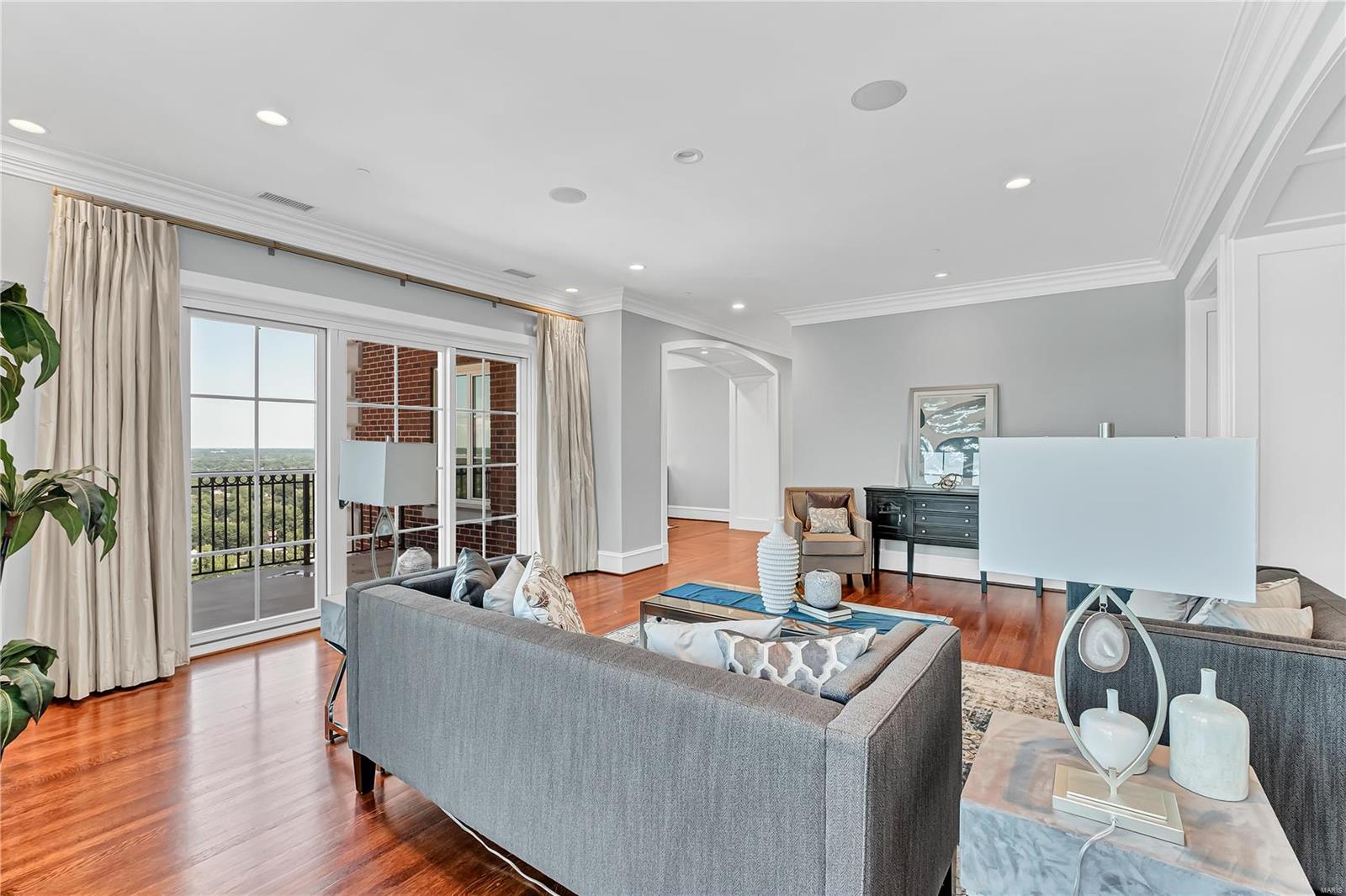 Plaza In Clayton A Condo The - Residential