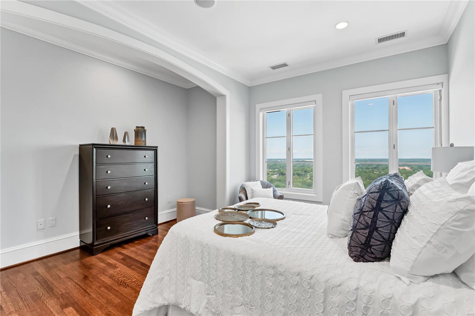 Plaza In Clayton A Condo The - Residential