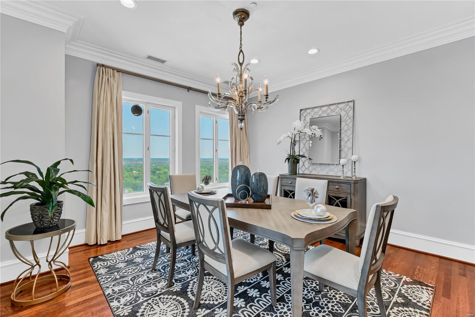 Plaza In Clayton A Condo The - Residential