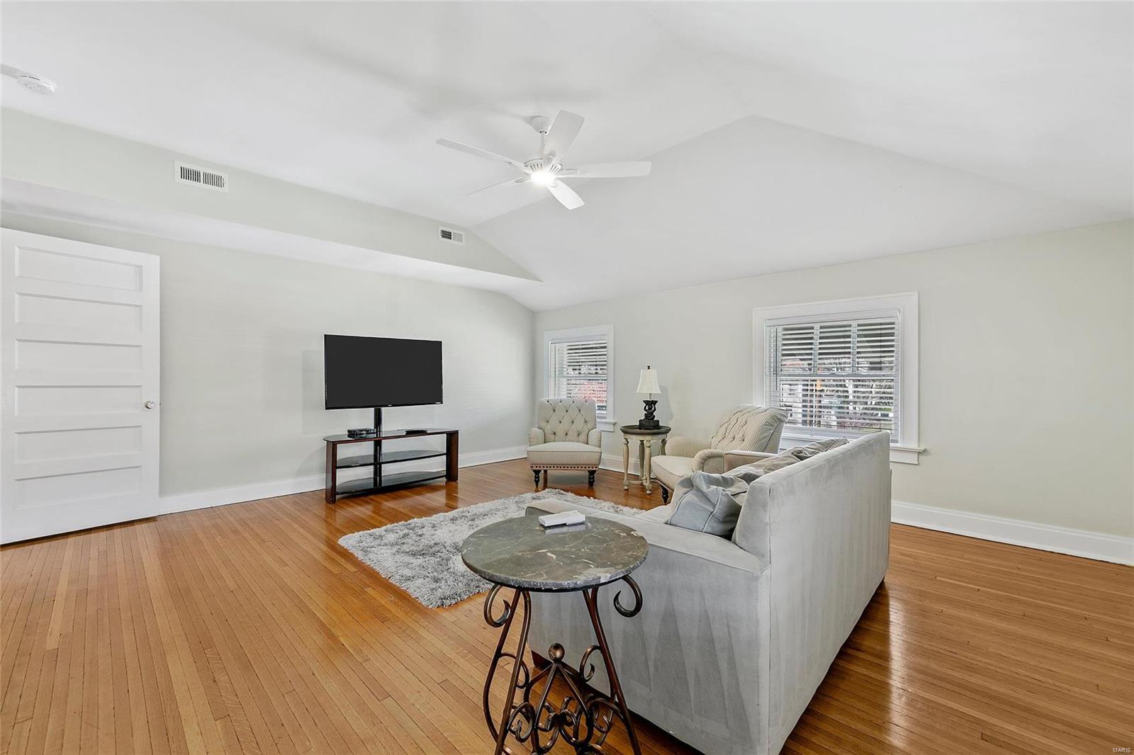 Kingsbury Terrace Add - Residential