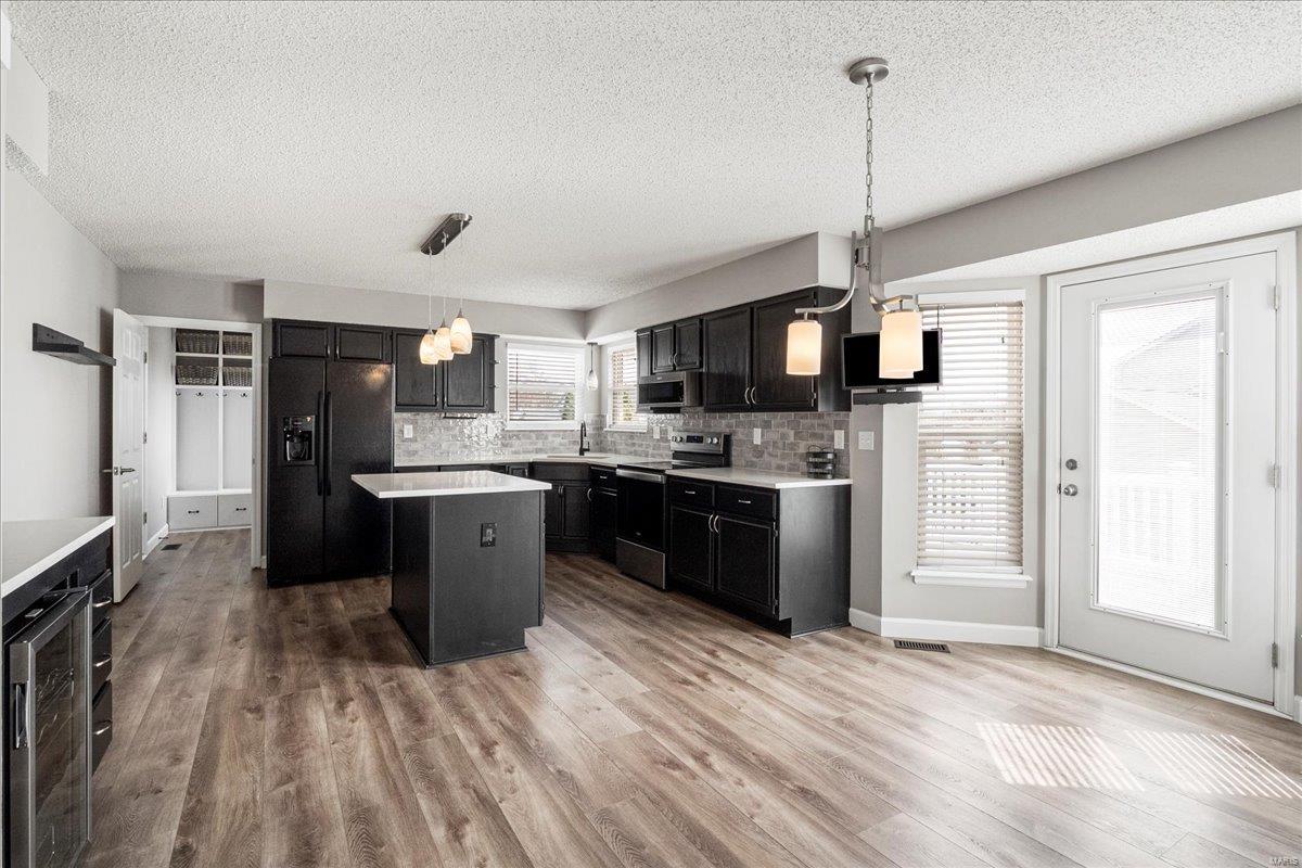 St Charles, Missouri 63304, United States, 4 Bedrooms Bedrooms, ,3 BathroomsBathrooms,Residential,Coming Soon,94763