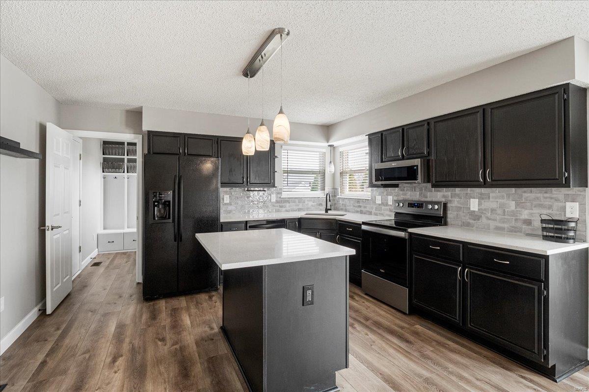 St Charles, Missouri 63304, United States, 4 Bedrooms Bedrooms, ,3 BathroomsBathrooms,Residential,Coming Soon,94763