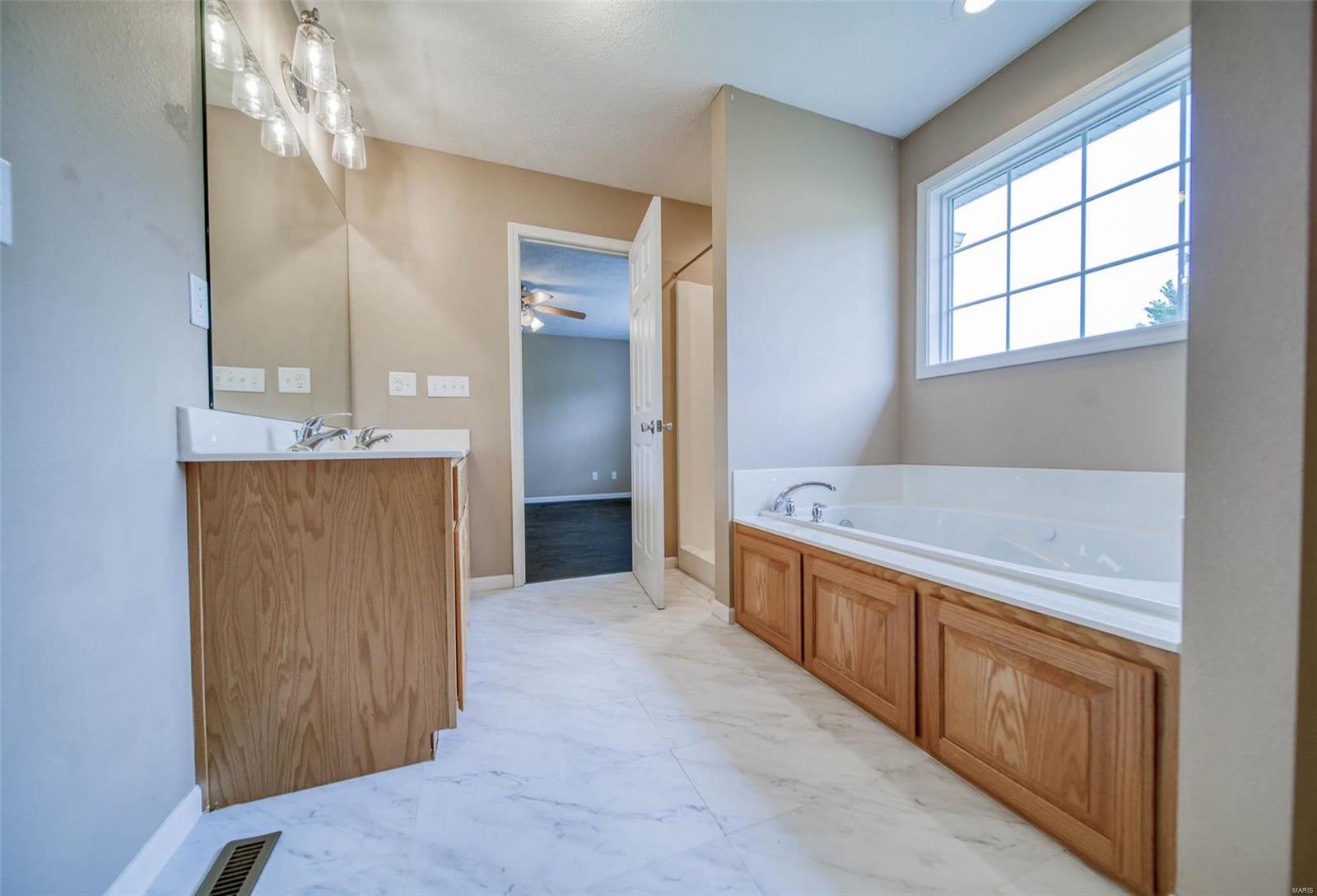 Thousand Hills - Residential